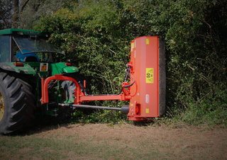 агрегати для мульчування Maschio Giraffa XL SE 200