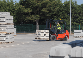 Автонавантажувач дизельний Manitou MI 25 D