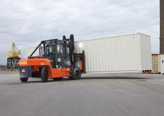 Автонавантажувач дизельний Toyota THD6000-48