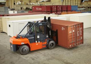 Автонавантажувач дизельний Toyota THD9250S-48