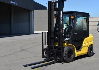 Автонавантажувач дизельний Hyundai 25D-9E
