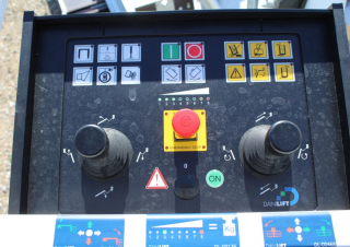Телескопічні підйомники Автовишки з телескопічною стрілою Danilift P110V