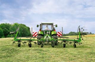 барабанні сіноворушилки DEUTZ-FAHR CoM 9021