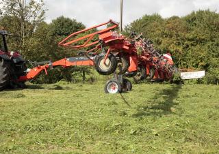 барабанні сіноворушилки Kuhn GF 17012
