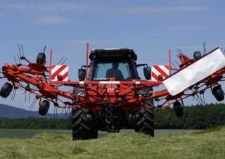барабанні сіноворушилки Kuhn GF 8700
