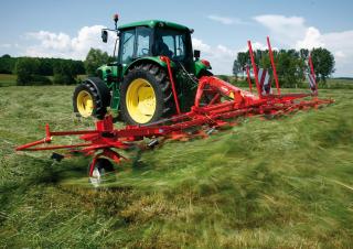 барабанні сіноворушилки Kuhn GF 8702