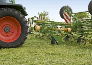 барабанні сіноворушилки Krone KWT 10.02/ 10