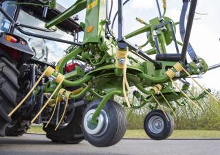 барабанні сіноворушилки Krone Vendro 470