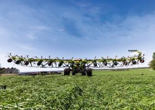 барабанні сіноворушилки Claas Volto 1500 T 