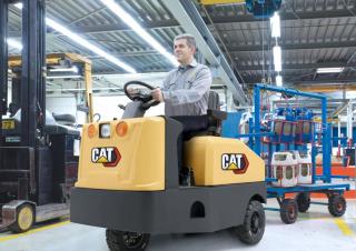 буксирні тягачі Caterpillar NTS30Q