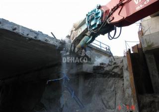 Навісне обладнання Дробарки для бетону Dehaco MS 130R