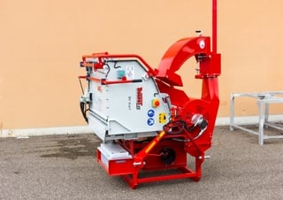 Утилізація відходів дробарки для деревних відходів Bugnot BV-N 67 DIXL