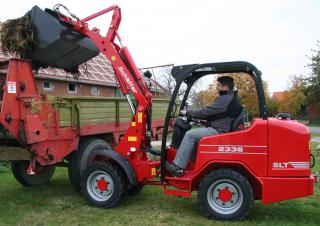 Дворовий навантажувач Schäffer 2336 SLT