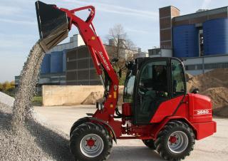 Дворовий навантажувач Schäffer 3550