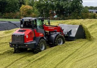 Дворовий навантажувач Schäffer 9640 T-3 