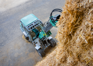 Дворовий навантажувач Kramer KL33.8T