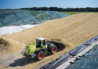 Дворовий навантажувач Claas Torion 1914
