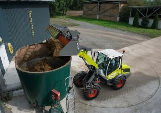 Дворовий навантажувач Claas Torion 535