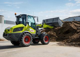 Дворовий навантажувач Claas Torion 639