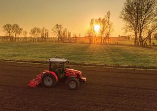 Екскаватор-навантажувач Kubota B 26