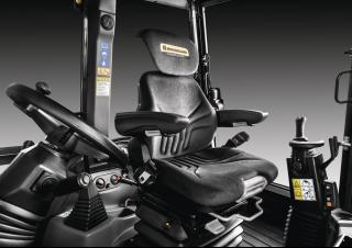 Екскаватор-навантажувач New Holland B115C