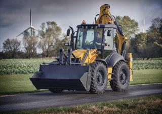 Екскаватор-навантажувач New Holland B115C