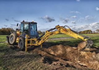 Екскаватор-навантажувач New Holland B115C