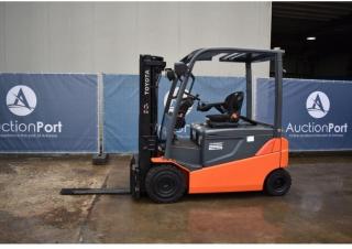 Електричні навантажувачі Toyota 05-8FBM25T