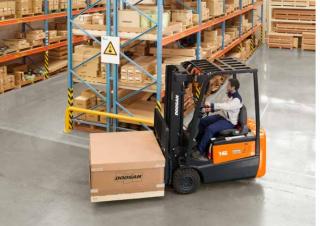 Електричні навантажувачі Doosan B16R-7 