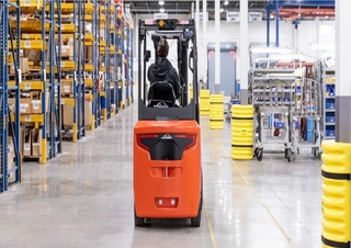 Електричні навантажувачі Linde E27CL