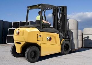 Електричні навантажувачі Caterpillar EP50CN