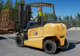 Електричні навантажувачі Caterpillar EP50N