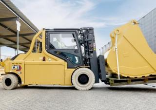 Електричні навантажувачі Caterpillar EP70NH