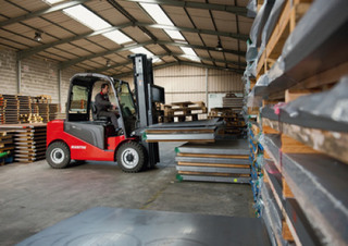 Електричні навантажувачі Manitou ME 440