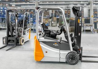 Електричні навантажувачі Still RXE 15