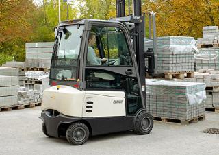 Електричні навантажувачі Crown SCF 6060 2.0