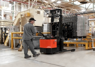 Електричні штабелері Linde ML14ASX