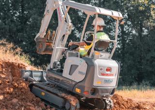 Електричний гусеничний екскаватор Takeuchi TB 20 e