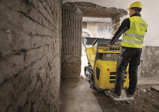 Eлектричні гусеничні самоскиди Wacker Neuson DT10e