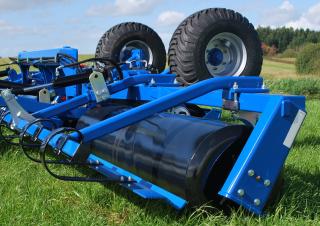 Газонні та польові катки DAL-BO MiniMax 830 CB