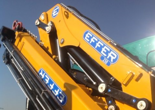 Гідравлічні вантажні крани Effer 250 2S