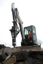 Навісне обладнання Гідравлічні відбійні молотки Bobcat HB880