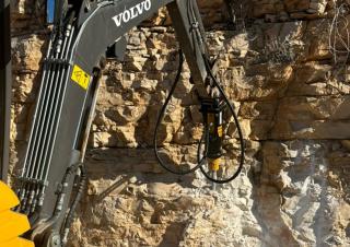 навісне обладнання Гідравлічні відбійні молотки OSA Demolition Equipment MB 10