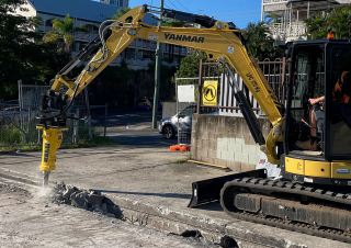 Навісне обладнання Гідравлічні відбійні молотки Epiroc SB 302