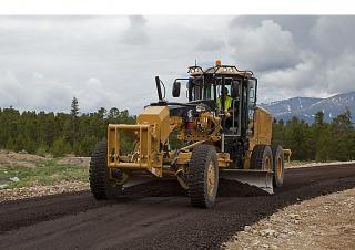 Грейдери Caterpillar 120M2