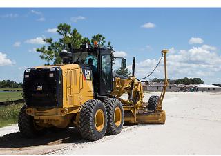 Грейдери Caterpillar 12M3 AWD