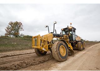 Грейдери Caterpillar 140 AWD