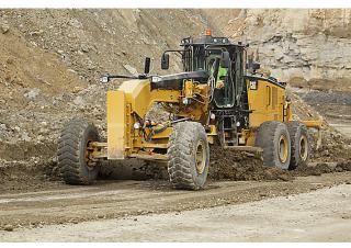Грейдери Caterpillar 18M3