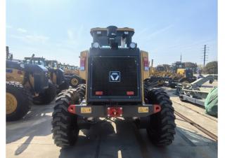 Грейдери XCMG GR135 