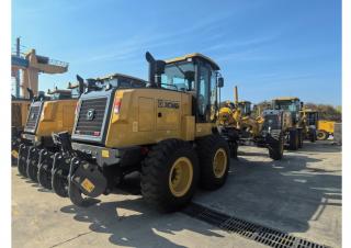 Грейдери XCMG GR180 